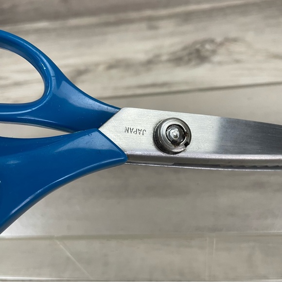 Blue Pinking Shears Crafting Scissors Stainless Made In Japan 8” - Picture 4 of 7